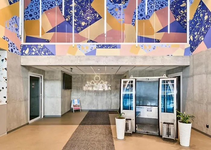 Z Aneksem Kuchennym Crystal Pine - Biala Perla - Czarna Gora Sienna (Klodzko)